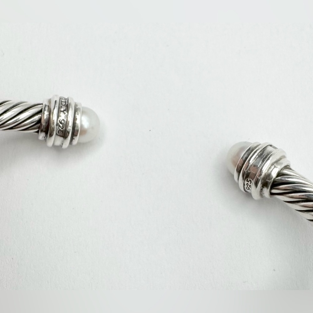 David Yurman Cable Classic Collection®
Bracelet with Pearl and Diamonds - Picture 10 of 11